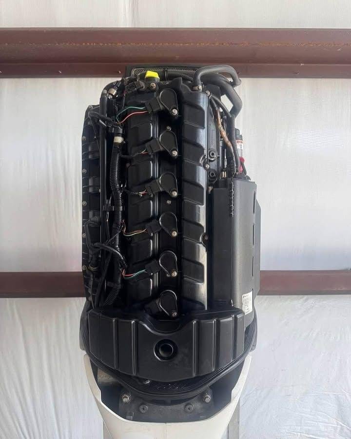 Twin 2019 Mercury 350HP Verado Outboards  25” Shaft - Image 9
