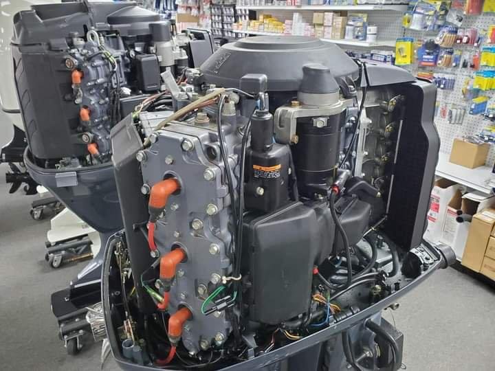 2005 Yamaha 250HP 2-Stroke Outboard Motor – Saltwater Series - Image 3