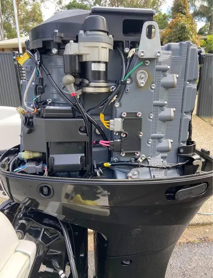 Suzuki DF 175HP A 4-Stroke Outboard Motor - Image 6