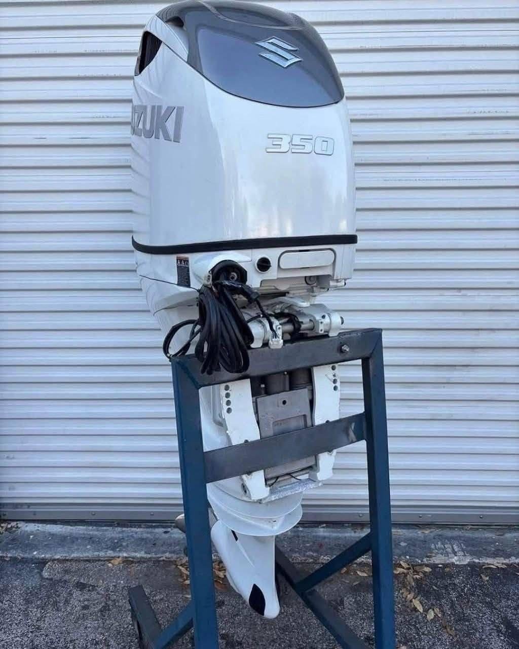 2019 Suzuki DF350A 350HP V6 4-Stroke Outboard Motor - Image 2